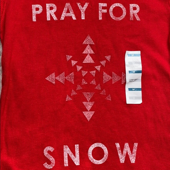 Old Navy Winter Long Sleeve Tees - Picture 5 of 8